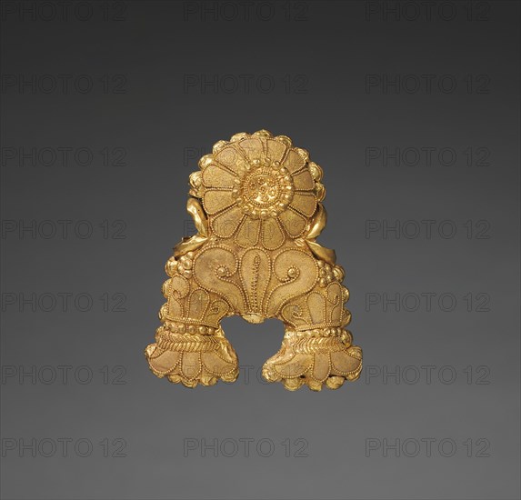 Triratna Pendant, 185-72 BC. India, Uttar or Madhya Pradesh, Sunga Period (185-72 BC). Gold; overall: 5.7 cm (2 1/4 in.).