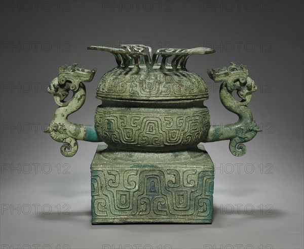 Food Container (Gui), 600-500 BC. China, Eastern Zhou dynasty (770-256 BC), Spring and Autumn period (770-476 BC). Bronze; overall: 34.3 x 44.5 cm (13 1/2 x 17 1/2 in.).
