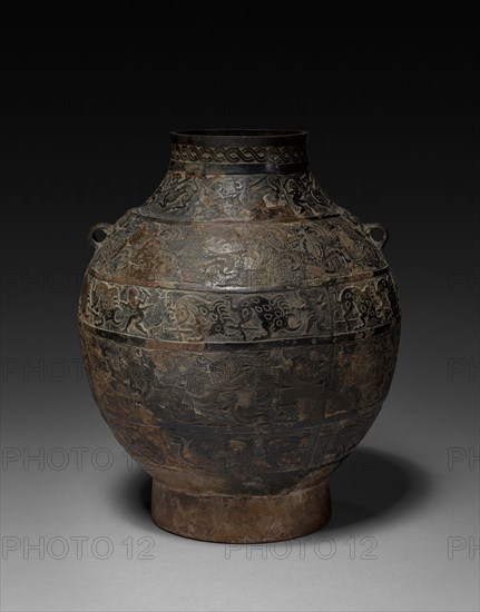 Hu (Jar), 481-221 BC. China, Eastern Zhou dynasty (771-256 BC), Warring States period (475-221 BC). Bronze; overall: 25.5 cm (10 1/16 in.).
