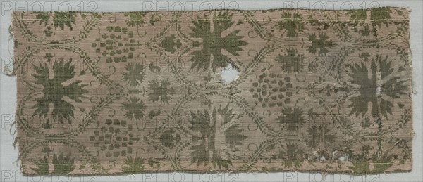 Silk Fragment, c. 1360s-1380s. Italy, second half of 14th century. Lampas weave, silk; overall: 39 x 16.3 cm (15 3/8 x 6 7/16 in.)
