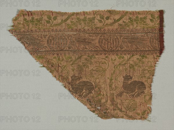 Silk Fragment, 1350-1399. Italy, second half of 14th century. Lampas weave, brocaded; silk and gold thread; overall: 25 x 35.5 cm (9 13/16 x 14 in.)