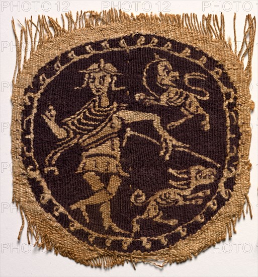 Segmentum, 700s - 900s. Egypt, Umayyad to Abbasid periods, 8th - 10th century. Tapestry weave; wool and linen; overall: 12.1 x 11.6 cm (4 3/4 x 4 9/16 in.)