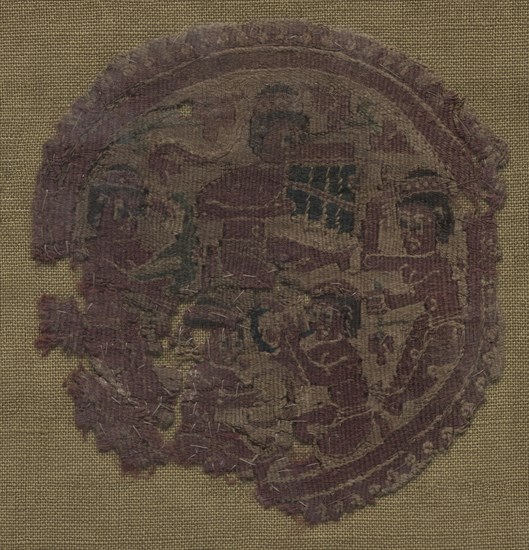 Segmentum with Musicians, 650 - 899. Egypt, Umayyad period (?), mid-7th to 9th century. Tapestry weave; wool and linen; overall: 9.8 x 9.3 cm (3 7/8 x 3 11/16 in.)