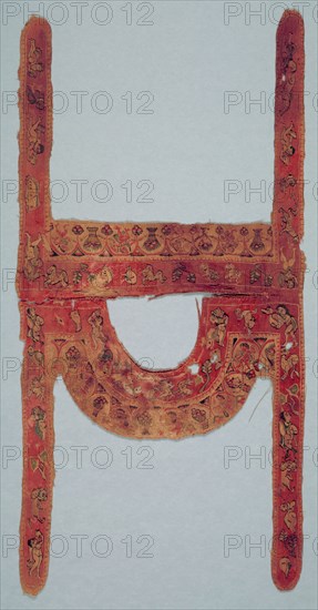 Fragment from a Child's Tunic: Neck Opening, 600s - 700s. Egypt, Umayyad period (?), 7th - 8th century. Tabby weave, inwoven tapestry ornament; wool and linen; overall: 67.5 x 34 cm (26 9/16 x 13 3/8 in.)