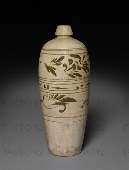 Meiping (Plum Blossom Vase):  Cizhou Ware, 12th-13th Century. China, Northern Song dynasty (960-1127) - Jin dynasty (1115-1234). Buff stoneware, slip coated with painted underglaze decoration; overall: 35.9 cm (14 1/8 in.).