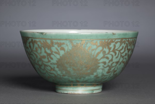 Bowl with Lotus Scrolls, 16th Century. China, Jiangxi province, Jingdezhen kilns, Ming dynasty (1368-1644). Porcelain with burnished and engraved gold (kinrande) decoration on green overglaze enamel; diameter: 6.4 x 12.1 cm (2 1/2 x 4 3/4 in.); overall: 6.1 cm (2 3/8 in.).