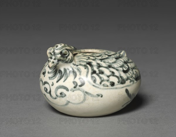 Bird-Shaped Jar, 1400s. Vietnam (Annam), 15th century. Porcelain with underglaze blue; overall: 5.4 cm (2 1/8 in.).