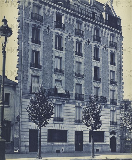 Townhouse Facade, c. 1900. Unidentified Photographer. Cyanotype; image: 29.4 x 24.3 cm (11 9/16 x 9 9/16 in.); paper: 30.2 x 24.7 cm (11 7/8 x 9 3/4 in.); matted: 50.8 x 40.6 cm (20 x 16 in.)