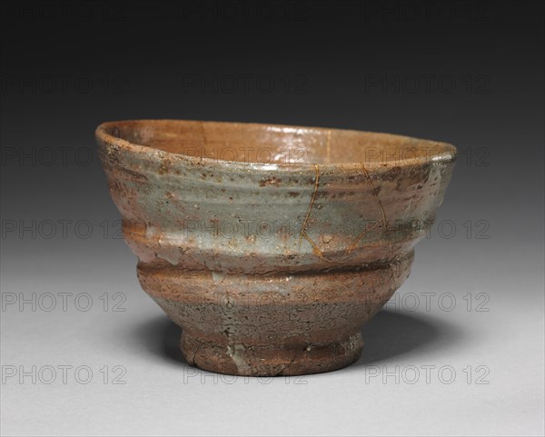 Tea Bowl, 1500s. Korea, Joseon dynasty (1392-1910). Glazed stoneware; diameter of mouth: 14.6 cm (5 3/4 in.); overall: 8.9 cm (3 1/2 in.).
