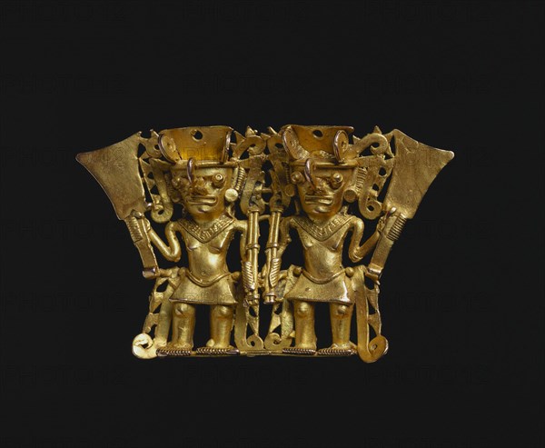 Bat-Nosed Figures Pendant, 1000-1550. Panama, Azuero Peninsula, Parita style, 11th-16th century. Cast gold; overall: 7.2 x 11.8 x 2.3 cm (2 13/16 x 4 5/8 x 7/8 in.).