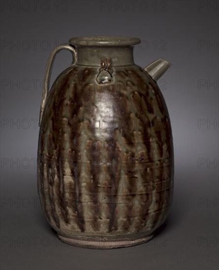 Ewer, 800s. China, Hunan province, Tang dynasty (618-907). Stoneware with olive-green glaze and ironbrown splashes, Changsha ware; overall: 29.2 x 19.8 cm (11 1/2 x 7 13/16 in.); diameter of rim: 10.3 cm (4 1/16 in.).