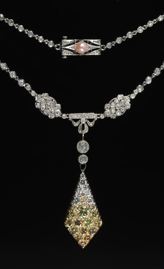 Necklace, c. 1900-20. America, 20th century. Demantoid garnet, diamonds, pearl, gold, platinum; overall: 24 x 3 x 0.5 cm (9 7/16 x 1 3/16 x 3/16 in.).