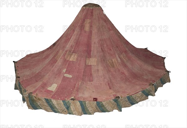 Royal Round Tent made for Muhammad Shah (Roof), 1834-1848. Iran, Rasht, Qajar period (1779-1925). Resht work; wool with silk embroidery (chain stitch), linen, rope; overall: 360 x 400 cm (141 3/4 x 157 1/2 in.); panel: 165 cm (64 15/16 in.)