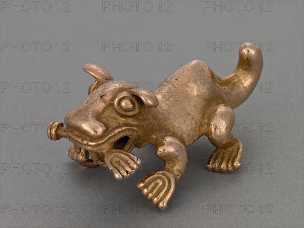Feline Pendant, 1000-1550. Isthmian Region, Panama-Costa Rica, Veraguas-Chiriquí style, 11th century-16th century. Gold, cast; overall: 3.4 x 3 cm (1 5/16 x 1 3/16 in.).