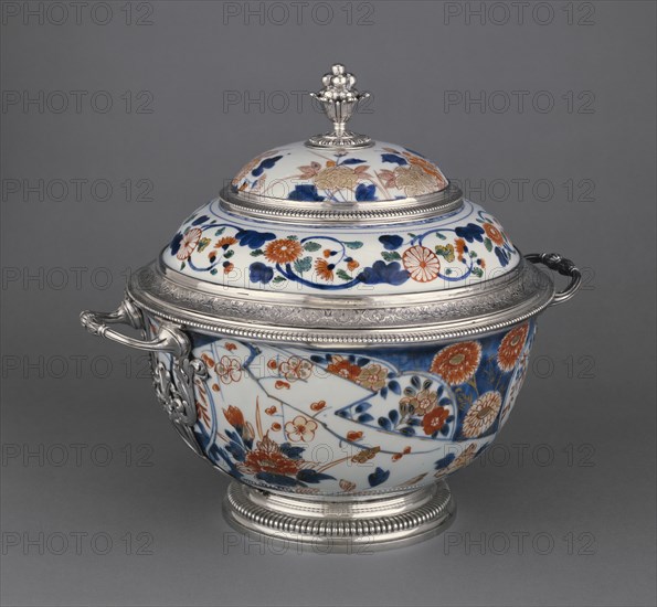 Mounted Lidded Bowl; Arita, Japan; porcelain about 1700; mounts about 1717 - 1722; Hard-paste porcelain underglaze blue