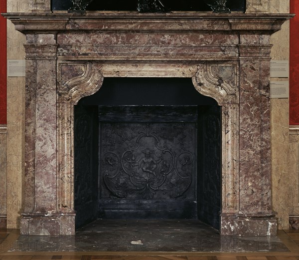 Mantelpiece; Paris, ?, France; about 1690 - 1700; Rosso Levanto and an  Breccia; 179.1 x 239.4 x 34.3 cm