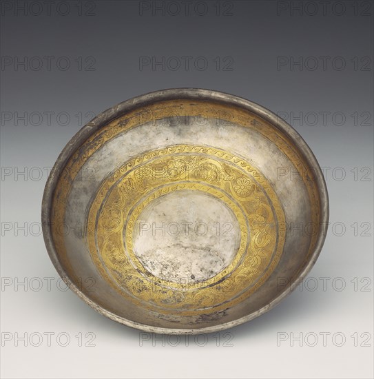 Bowl with Tendril Pattern; Eastern Hellenistic Empire; 1st century B.C; Silver with gilding; 5.2 × 22.2 cm, 0.5521 kg