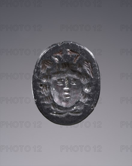 Engraved Gem; 2nd - 3rd century; Hematite; 1.8 cm, 11,16 in