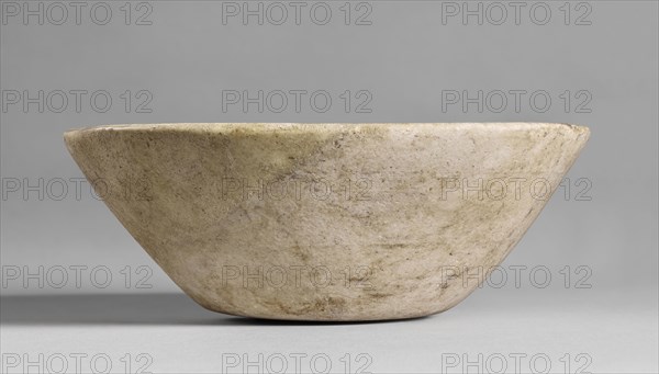 Bowl with a Lug Handle; Cyclades, Greece; 2700 - 2200 B.C; Marble; 12.1 × 31.8 cm, 4 3,4 × 12 1,2 in