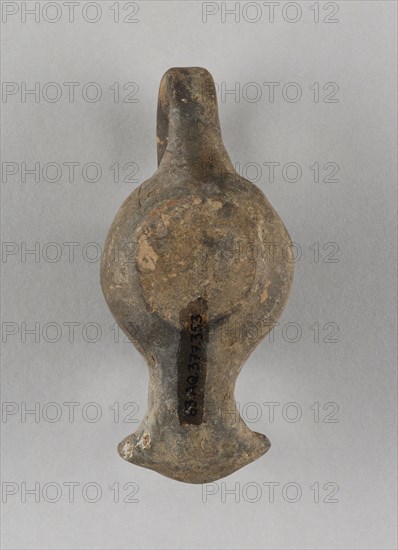Lamp, Italy; 2nd - 1st century B.C; Terracotta; 3.7 × 5.6 × 8.5 cm, 1 7,16 × 2 3,16 × 3 3,8 in