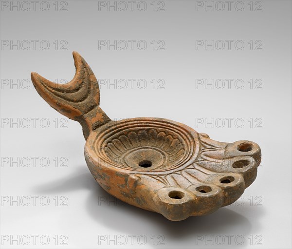 Lamp, South Anatolia, Anatolia; 1st century B.C. - 4th century A.D; Terracotta; 2.7 x 7.5 x 12.9 cm
