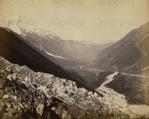 Sous la Mer de Glace le glacier du Bois au fond Chamonix; Bisson Frères, French, active 1840 - 1864, Chamonix, Alps, France