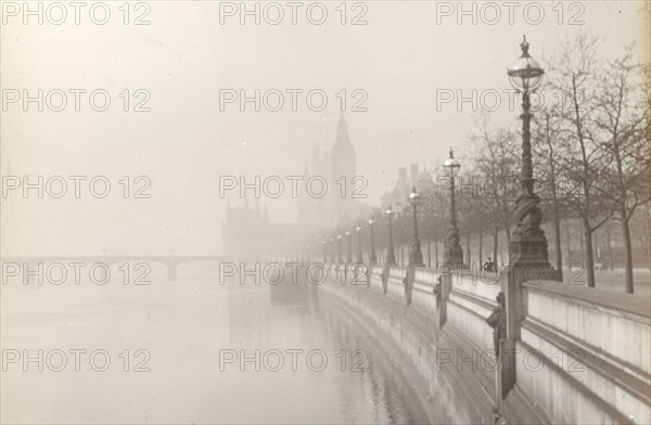 London. Embankment; Frederick H. Evans, British, 1853 - 1943, 1908; Lantern slide; 4.2 x 6.4 cm 1 11,16 x 2 9,16 in