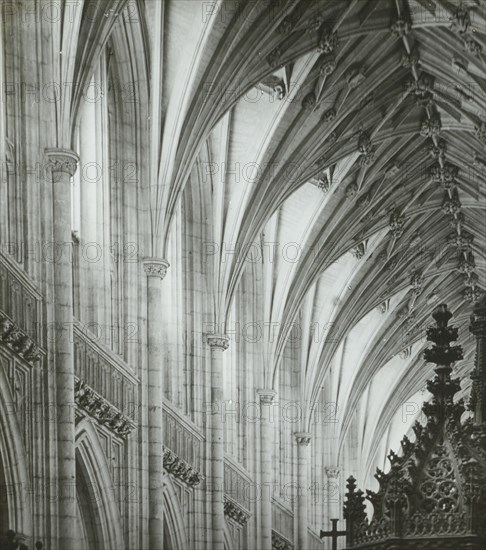 Wincester. Details of Nave Roof & Clerestory; Frederick H. Evans, British, 1853 - 1943, 1900; Lantern slide; 6.2 x 5.6 cm