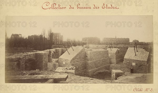 Back pier, no. 2, on the Paris side; upper masonry seen head-on; Louis-Émile Durandelle, French, 1839 - 1917, 1887; Albumen