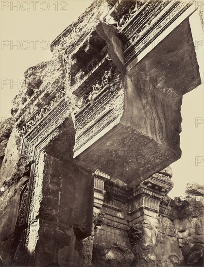 Porte du Temple de Jupiter, Pierre qui tombe, -, Balbek, Félix Bonfils, French, 1831 - 1885, Baalbek, Syria; 1872; Albumen