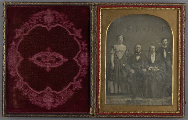 Group Portrait of an Family; Harrison & Hill, American, active about 1840 - 1855, 1852 - 1859; Daguerreotype, hand-colored