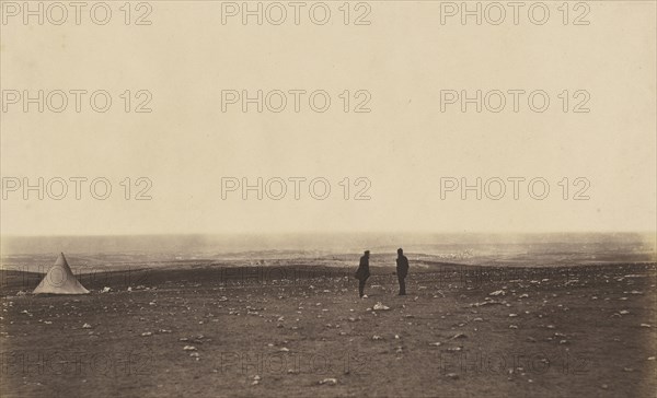 Officers in the Look Out at Cathcarts Hill; Roger Fenton, English, 1819 - 1869, 1855; Salted paper print; 21 x 34.3 cm