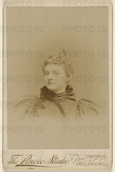 Portrait of a woman; Pinero Studio; 1890s; Gelatin silver print