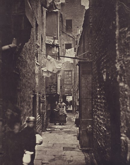 Close, No. 37 High Street; Thomas Annan, Scottish,1829 - 1887, Glasgow, Scotland; negative 1868 - 1871; print 1877; Carbon