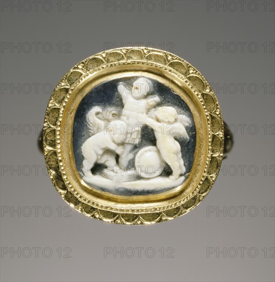 Two Cupids Erecting a Military Trophy; Roman Empire; 1st century; Onyx set in modern gold ring; 1.2 cm