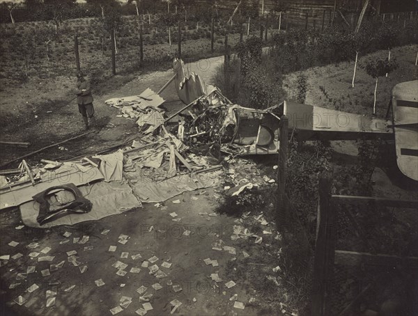 Plane crash; Fédèle Azari, Italian, 1895 - 1930, Italy; 1914 - 1929; Gelatin silver print; 16.3 x 21.6 cm, 6 7,16 x 8 1,2 in