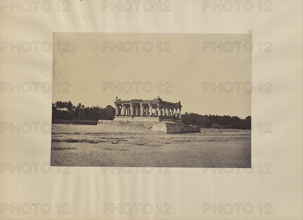 Madura. Munduppum in the Bed of the Vygay River Seen from the Causeway; Capt. Linnaeus Tripe, English, 1822 - 1902, Madura