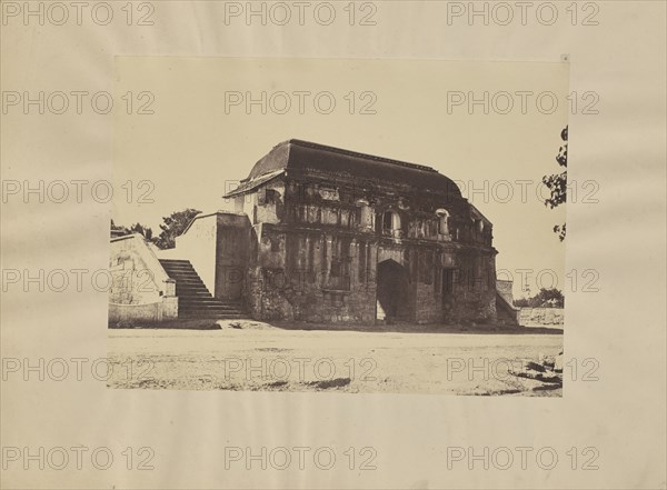 Madura. The Civil Hospital, Once a Gate of the Old Fort; Capt. Linnaeus Tripe, English, 1822 - 1902, Madura, India; 1858