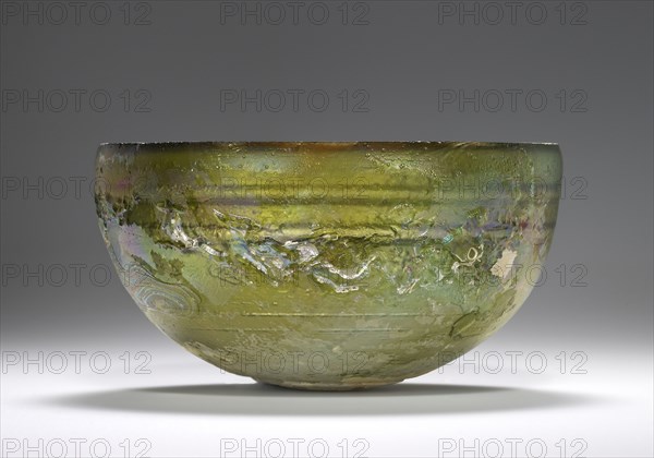 Ribbed Bowl; Workshop in the Eastern Mediterranean, Eastern Mediterranean; late 1st century B.C. - early 1st century A.D; Glass