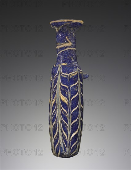 Alabastron; Eastern Mediterranean; 2nd - 1st century B.C; Glass; 13.3 cm, 5 1,4 in