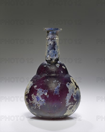 Flask; Eastern Mediterranean; 1st century; Glass; 9.8 x 6.5 cm, 3 7,8 x 2 9,16 in