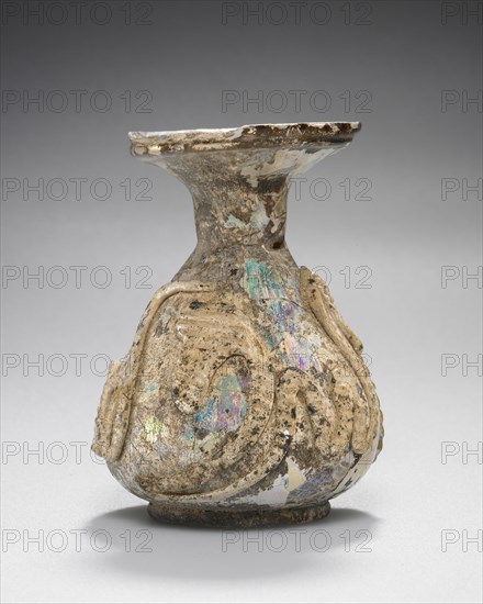 Sprinkler Flask; Roman Empire; 2nd - 3rd century; Glass; 5.4 cm, 2 1,8 in