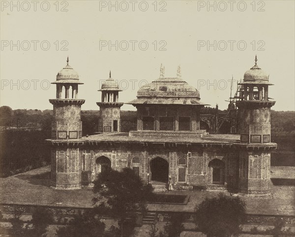 Agra, Tombeau d'un Ministre de l'Empereur Akbar; Baron Alexis de La Grange, French, 1825 - 1917, France; negative 1849 - 1851