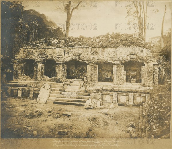 Fotógrafia del costado occidental del gran patio de Palacio, de Palenque, Chiapas, Views of Aztec, Maya, and Zapotec ruins in