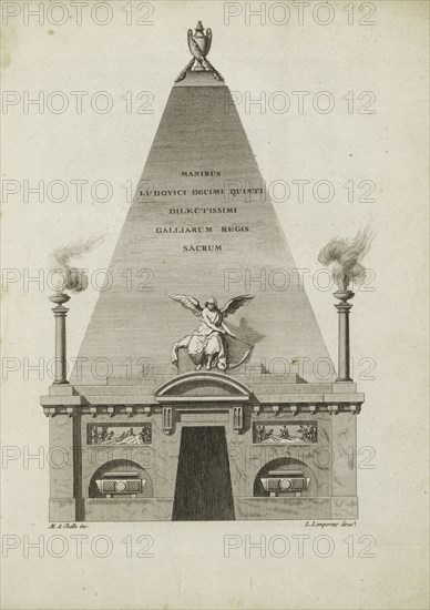 Pyramide placée au fond de la nef qui sert d'entrée à l'interieur du mausolée, Description du catafalque et du cénotaphe érigés