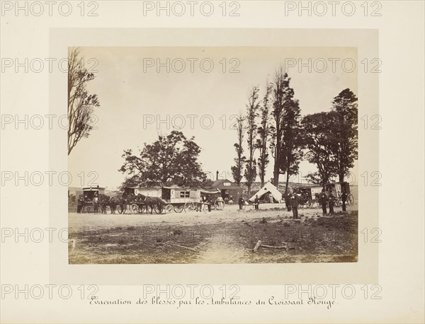 Evacuation des blessés par les ambulances du Croissant Rouge, photographs of the Ottoman Empire