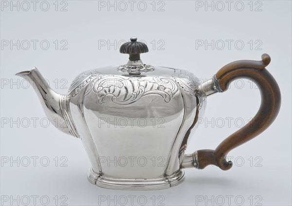 Silver teapot with brown knob and ear, teapot crockery holder silver wood, engraved chased cast Baluster-shaped body