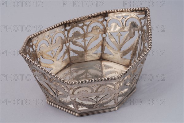 Silver openwork basket: bonbon box, bonbon container tableware holder silver, cast sawn engraved Openwork box with oval