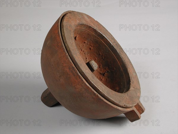 Mold for bottom of small tap jug, mold casting tool tools equipment metal-bronze bronze, cast turned Two-piece bronze mold