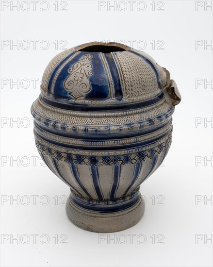 Stoneware jug be made with round ribbed cable tape, on shoulder carved edge and stamp decoration, jug crockery holder soil find